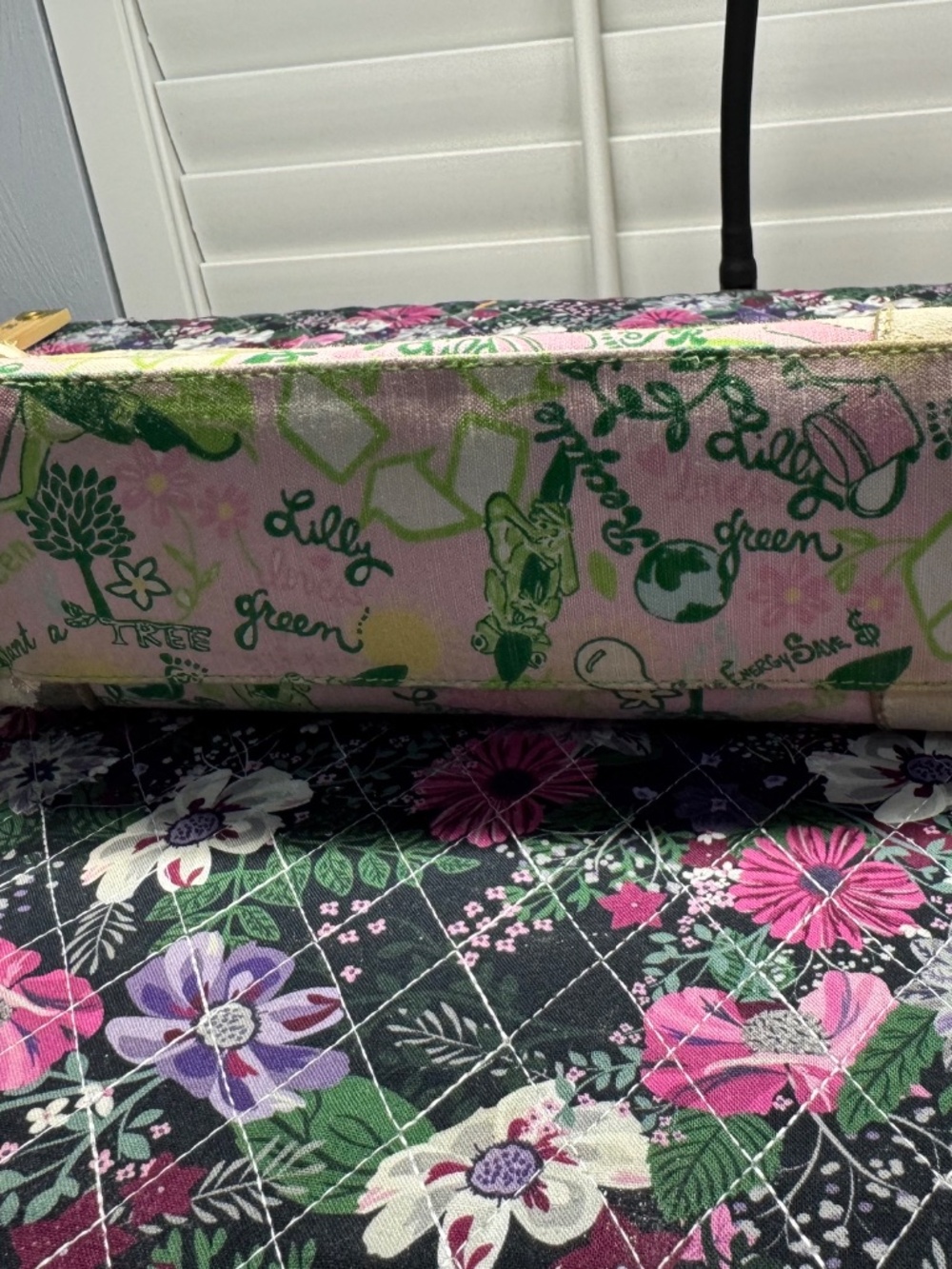Lilly Pulitzer Large Cosmetic Beg- matches the tote! - Picture 3 of 6